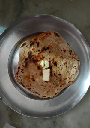 A picture of Ajwain paratha.