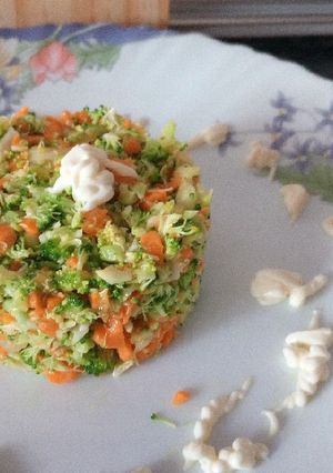 Una foto de Ensalada Brócoli en Monsieur Plus