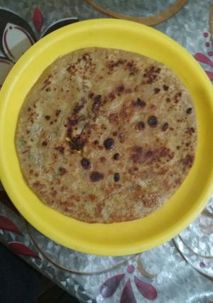 A picture of Ghobhi ka paratha.