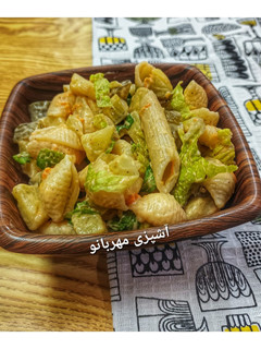 عکسی از دستور سالاد پاستا و کاهو