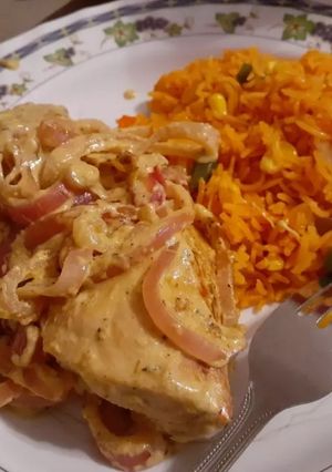 Una foto de Pollo Encebollado (a mi manera)