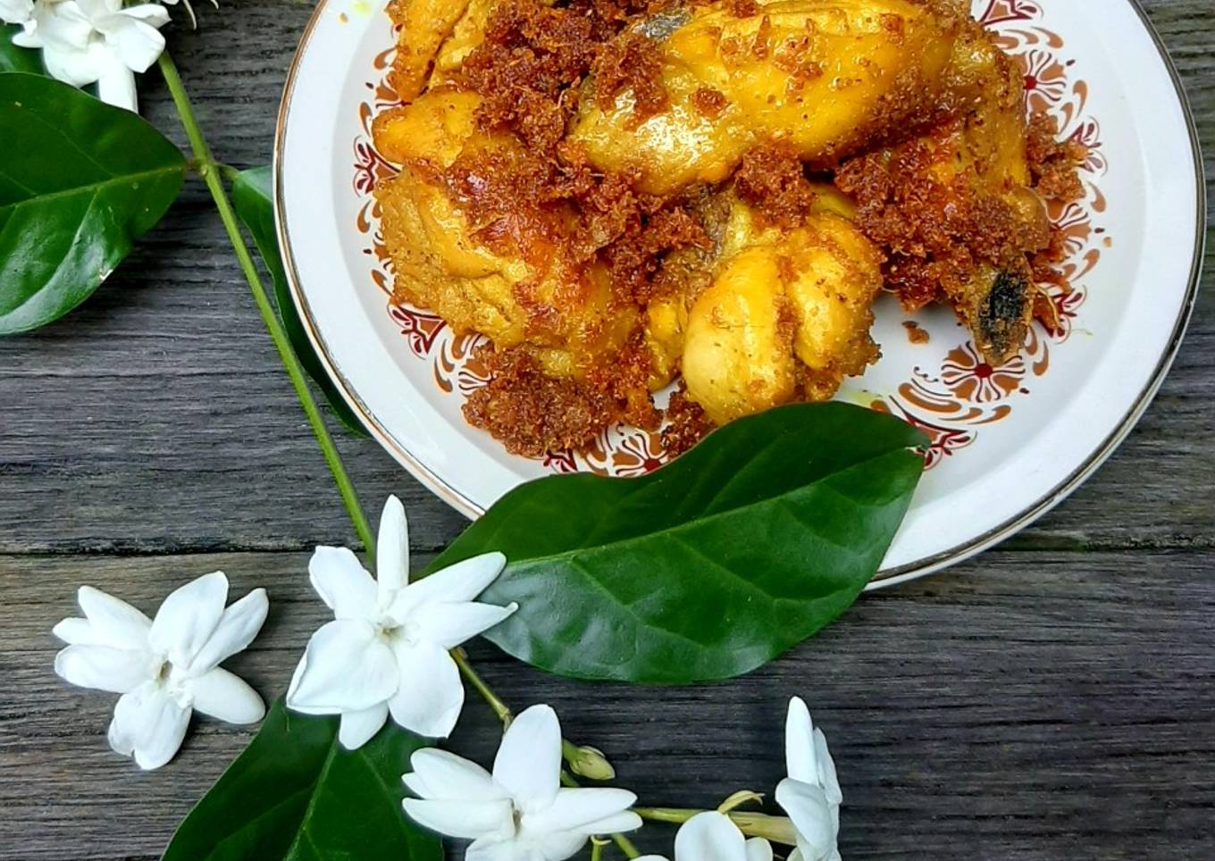 Ayam Goreng Rempah Lengkuas