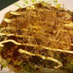 A picture of Japanese Pancake ‘Okonomiyaki ‘.