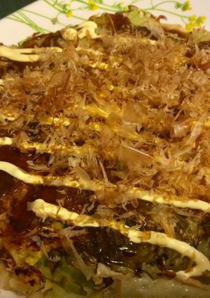 A picture of Japanese Pancake ‘Okonomiyaki ‘.