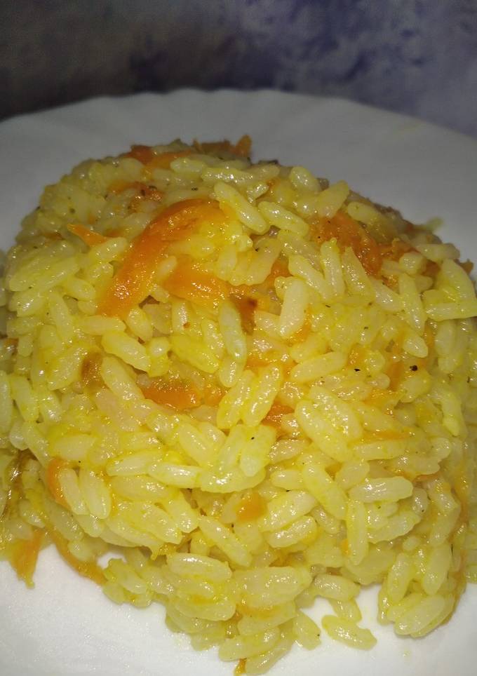 Рис з овочами і кунжутом