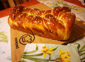 Tejszínes - vajas - mézes húsvéti fonott kalács recept fotója