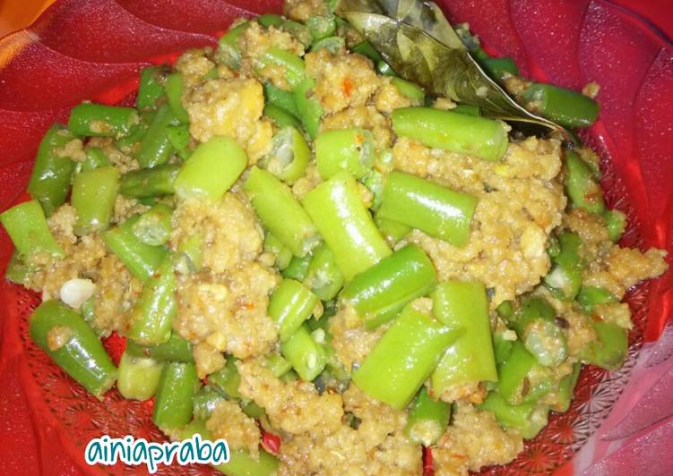 Tumis Buncis feat Oncom