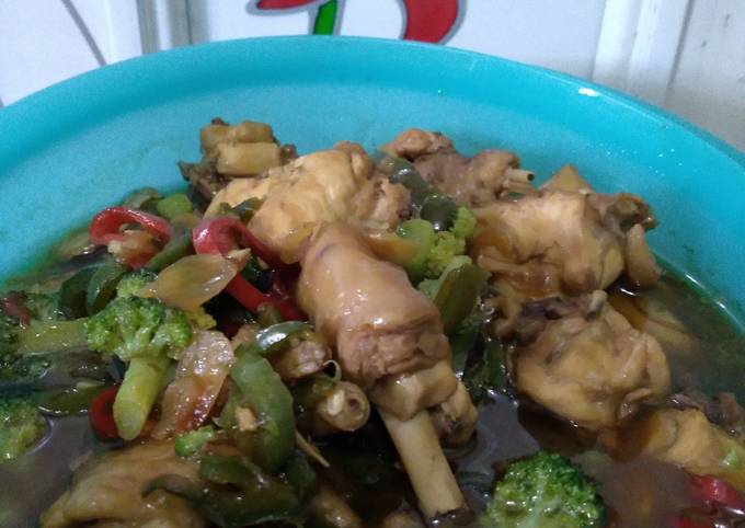 Resep Ayam kecap brokoli yang Enak Banget