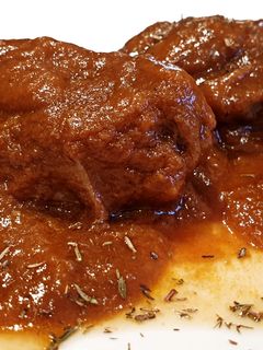 Una foto de Carrilleras de cerdo al vino tinto en olla lenta Chup Chup Matic