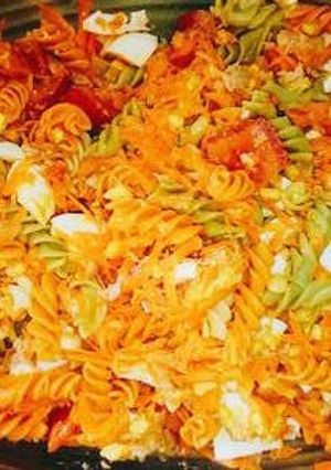 Una foto de Ensalada de pastas, atún y lo que había