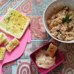 รูปของ Garlic bread dengan saus keju simple