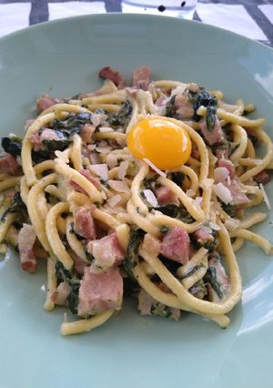 Une photo de Spatzle épinard jambon et lard, parmesan