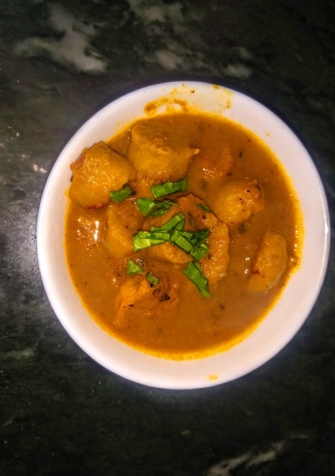गट्टे की सब्जी (Gatte ki Sabzi Recipe in Hindi) रेसिपी मुख्य फोटो