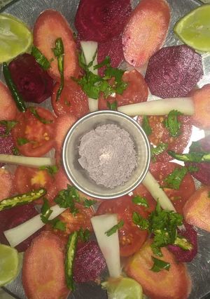 सलाद (Salad recipe in hindi) रेसिपी मुख्य फोटो