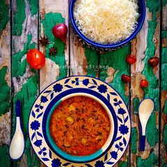 A picture of Turai-Mushroom Curry.