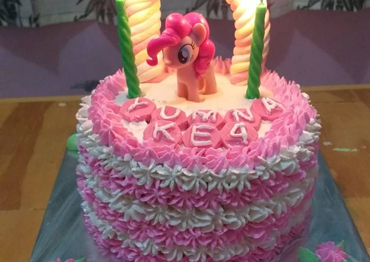 Bagaimana Menyiapkan Kue ulang tahun sederhana Anti Gagal