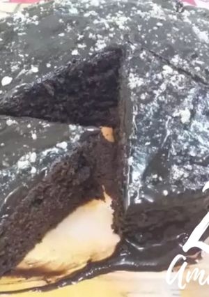 A picture of Chocolate Almond Walnut Cake.