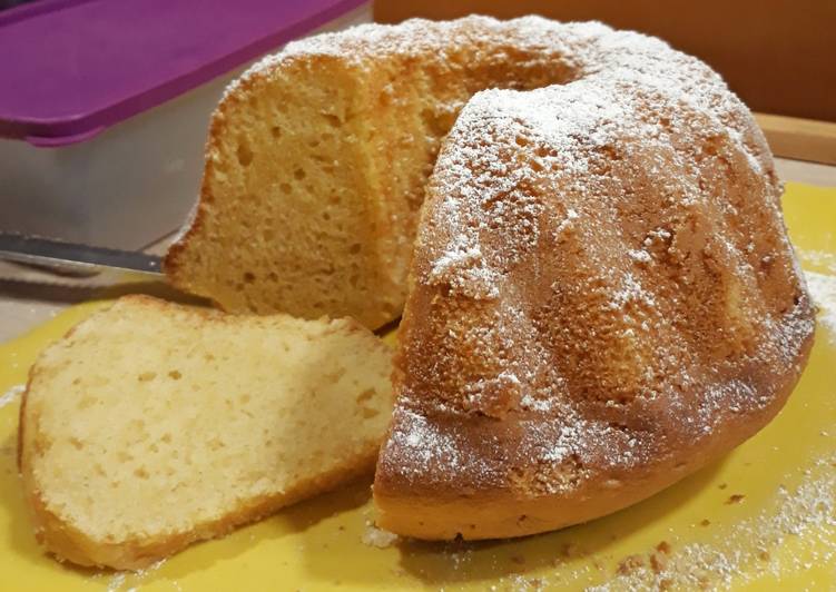 Lemon yoghurt cake