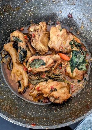 Foto resep Ayam Woku untuk Sekeluarga