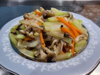 瓠瓜炒鴻喜菇