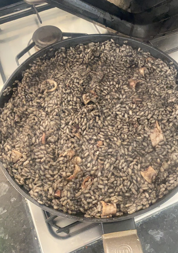 Una foto de Arroz negro