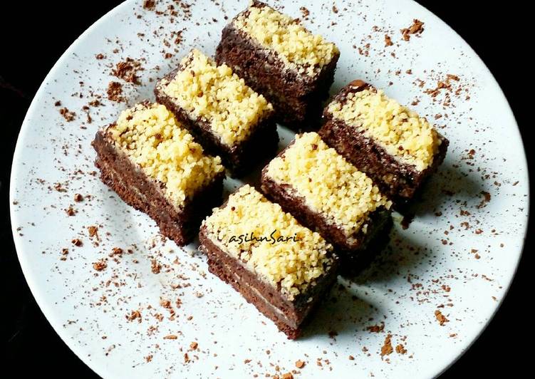 Brownies Panggang Cheese Crumble