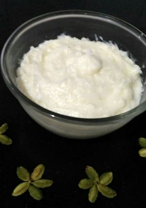 A picture of Vanilla Shrikhand.