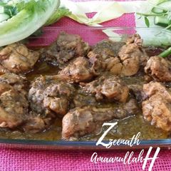 A picture of Green Chicken Masala.