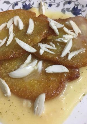 A picture of Kesar rabri maalpuha.