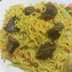 A picture of Indomine with beef.