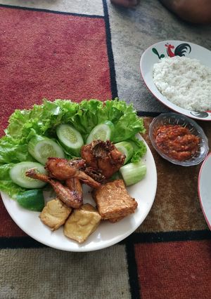 Foto resep Pecel ayam ala rumahan