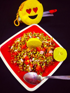 स्प्राउट्स (Sprouts recipe in hindi) रेसिपी मुख्य फोटो