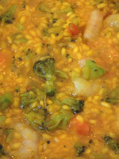 Una foto de Arroz a banda con brocoli