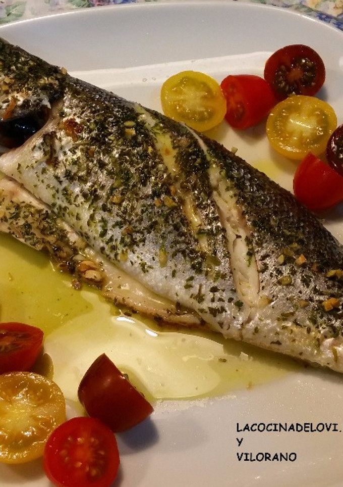 Una foto de Lubina al horno