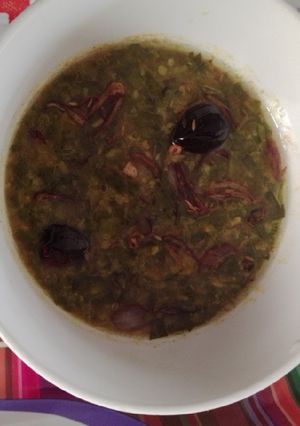 A picture of Daal palak(traditional dish).