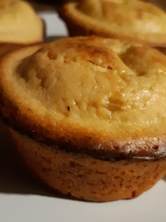 Una foto de Pan de elote tipo cupcakes