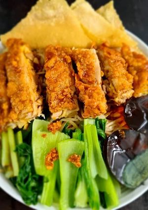 รูปของ บะหมี่ไก่ทอด