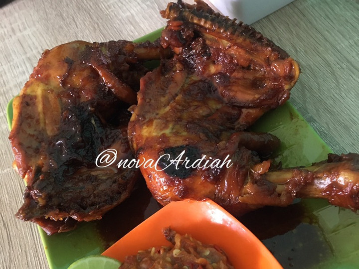 Langkah Mudah untuk Membuat Ayam panggang bumbu bali Bahan Sederhana