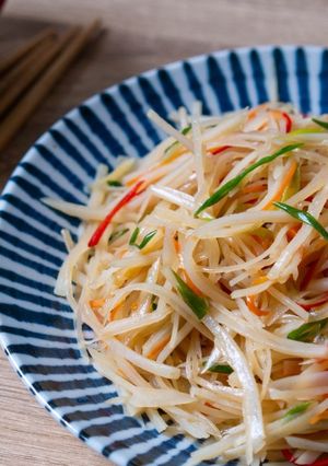 #196 炒馬鈴薯絲 / 炒土豆絲 的食譜成品照片