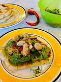 Naan con insalata di pollo