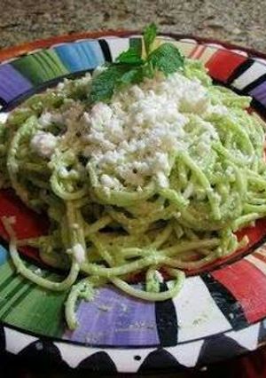 Una foto de Spaghetti verde