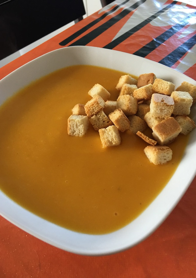 Una foto de Crema de zanahorias y calabaza 🎃