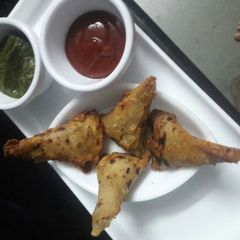 A picture of Left over roti samosa.