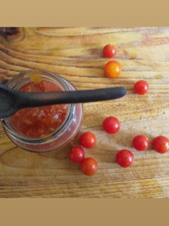 Una foto de Salsa de tomates cherrys 🍅
