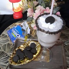 A picture of Oreo creamy shake.