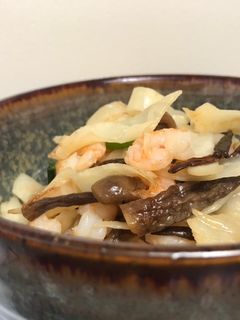 芹菜根·鹿茸菇 & 虾仁（省时 & 超方便） 的食譜成品照片