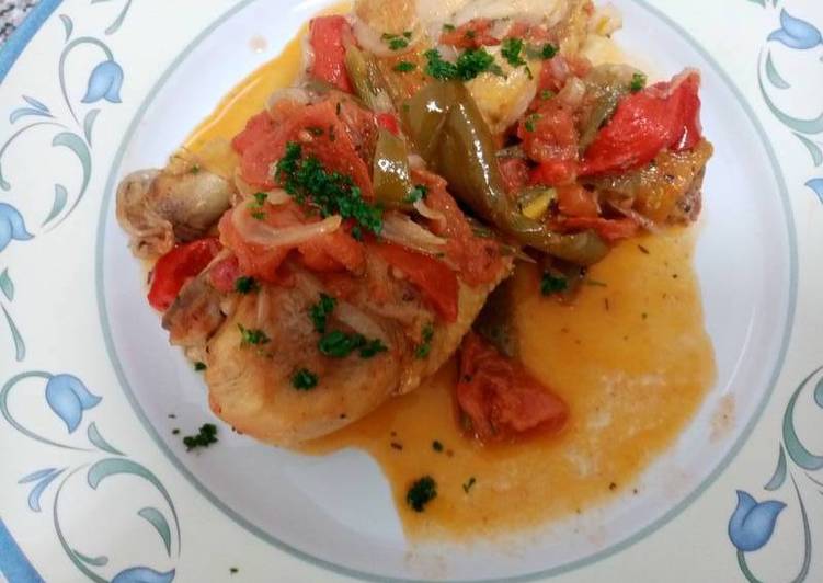 Pollo al estilo vasco francés