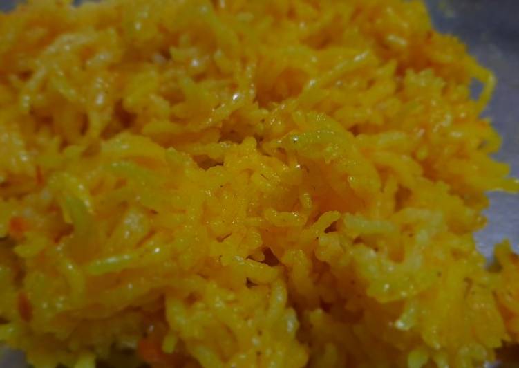 Recipe of Favorite Namkeen yellow rice