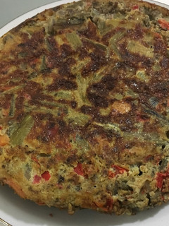 Una foto de Tortilla con pencas de acelga