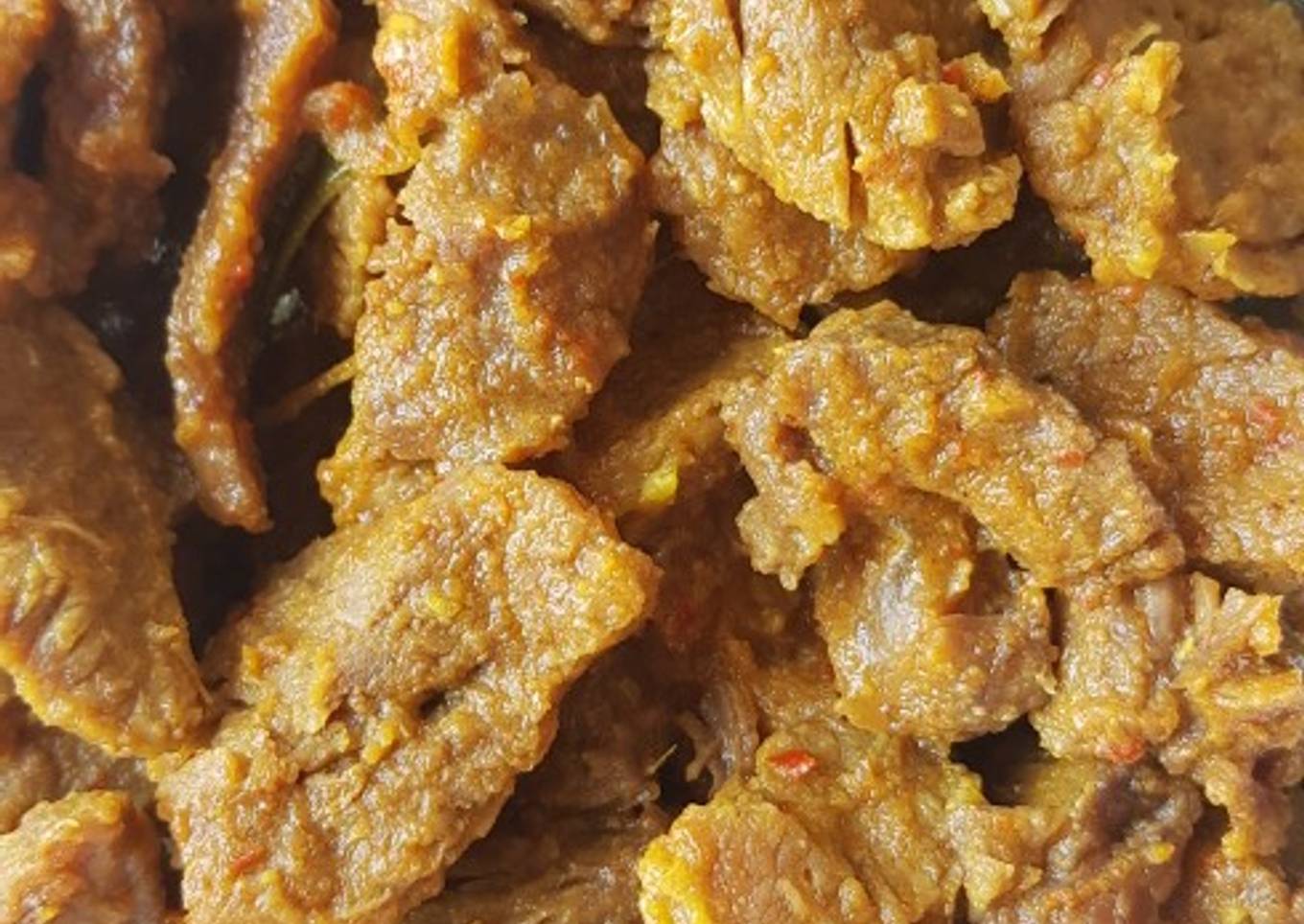 Rendang sapi untuk nasi campur